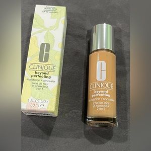 Clinique Beyond Perfecting™ Foundation + Concealer
Color: CN 70-Vanilla
